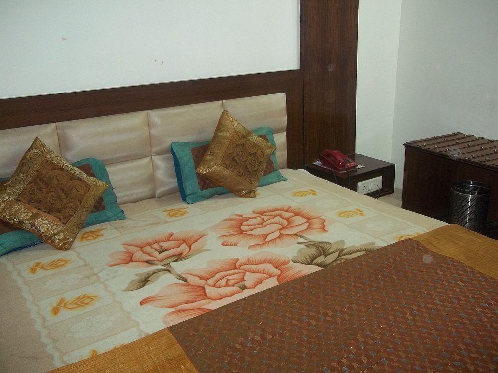 Hotel Mohan International