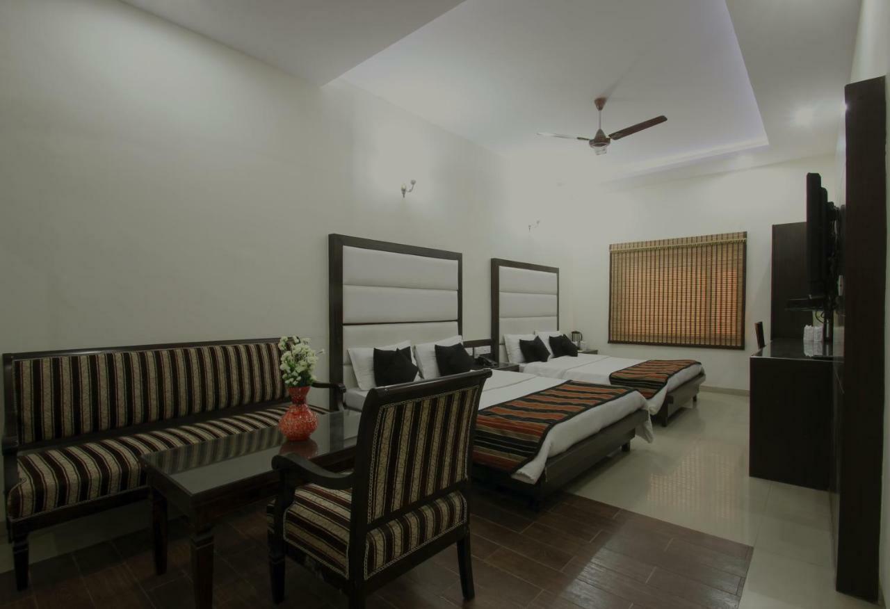 Hotel Mohan International